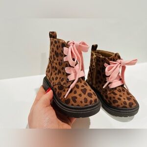 NEW Cat & Jack Amaya Lace Up Combat Boots Size 5 Brown Heart Leopard Print